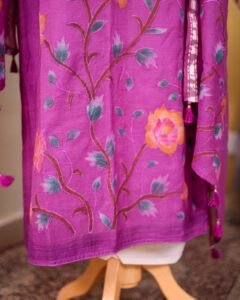 HandpAint_0002_VOWM2389