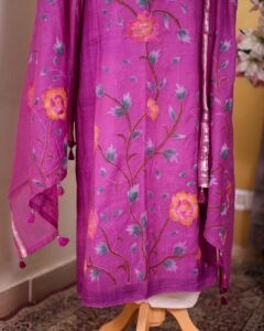 HandpAint_0003_VOWM2388