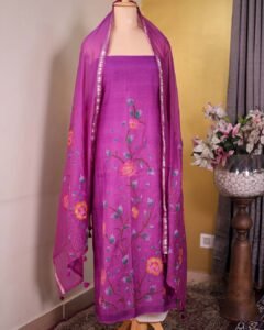 HandpAint_0005_VOWM2386