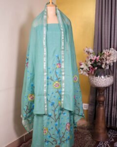 HandpAint_0011_VOWM2379