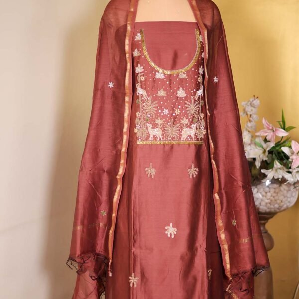 Copper Maheshwari Silk Suit with Zardozi Neckline & Booti Dupatta