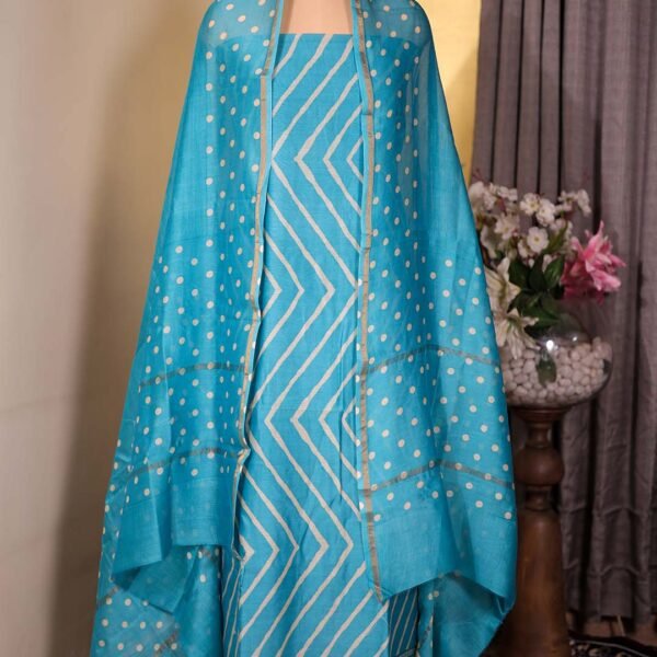 Cotton Maheshwari Zigzag Printed Suit with Polka Dot Dupatta – Indigo
