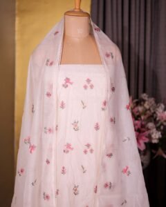 EmbFloralAnimal_0008_VOWM1820