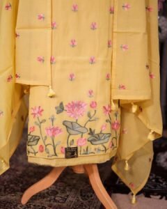 FloralEmbMal_0008_VOWM2014