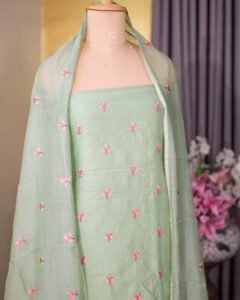 FloralEmbMal_0020_VOWM1999