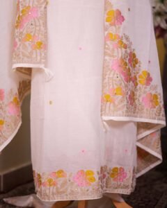 Mal White_0000_VOWM2377