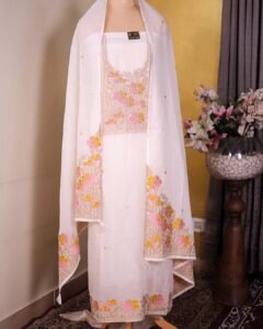 Mal White_0004_VOWM2371