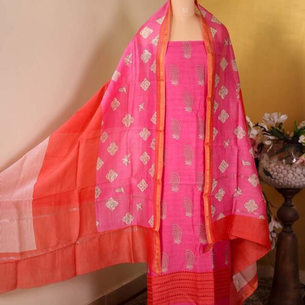 Pink Maheshwari Suit with Embroidered Hemline & Contrast Printed Dupatta