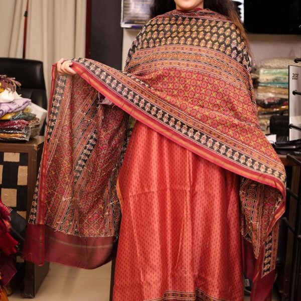 Carrot Maheshwari Silk Suit With Kantha Jaal Dupatta
